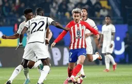 C罗亚冠二级首秀只踢半场